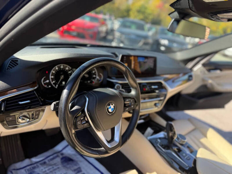 2018 BMW 5 Series 540i
