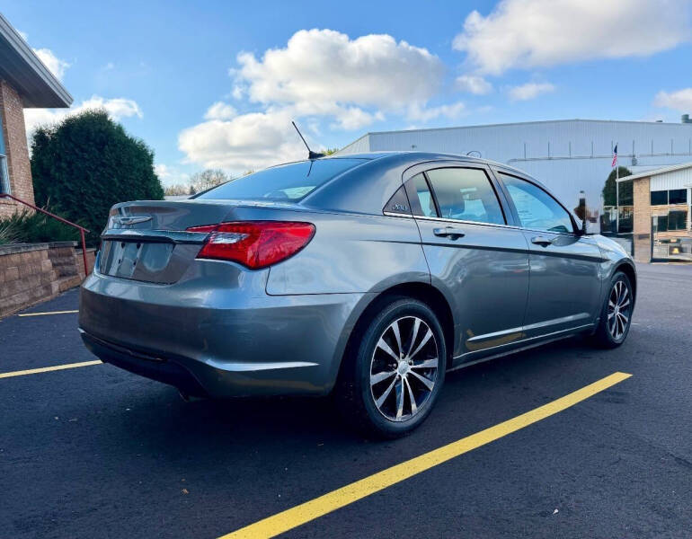 2012 Chrysler 200 Touring