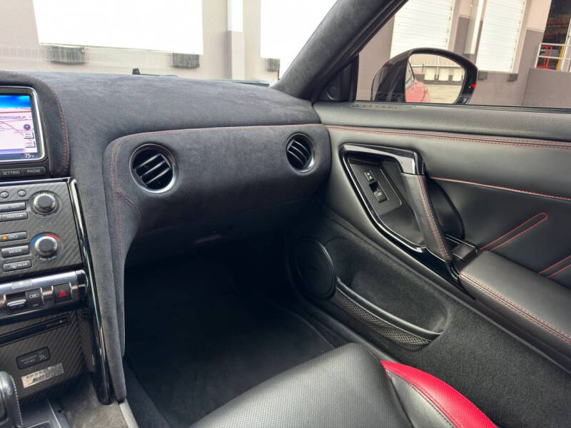 2016 Nissan GT-R Premium