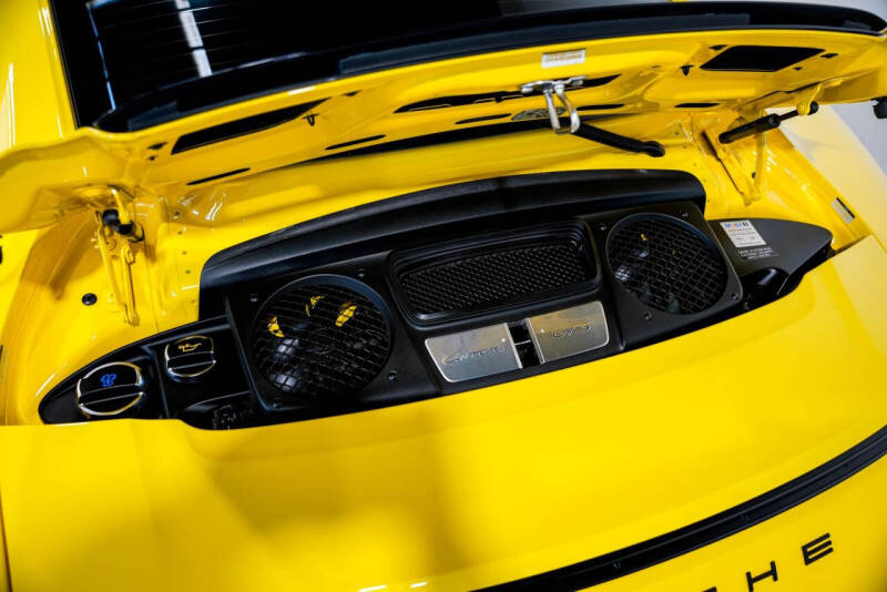 2015 Porsche 911 Carrera GTS