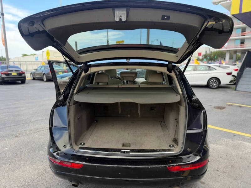 2011 Audi Q5 2.0T quattro Premium Plus