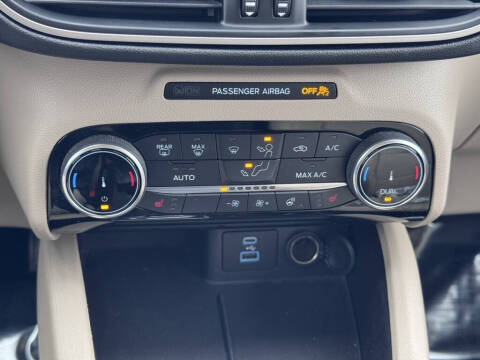 2022 Ford Escape SEL