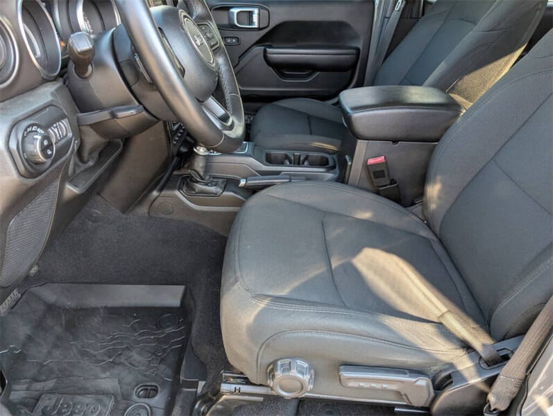 2021 Jeep Gladiator Willys