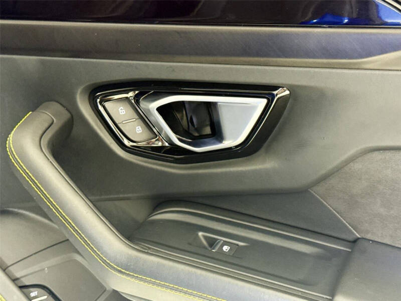 2022 Lamborghini Urus