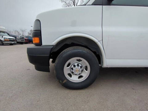 2025 Chevrolet Express 2500