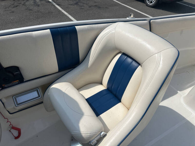 2003 Chris-Craft 22 Launch