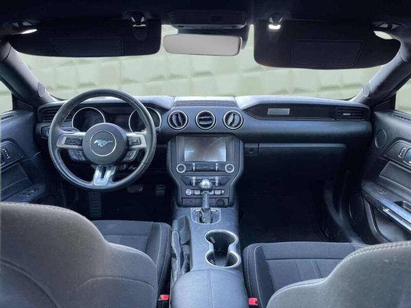 2021 Ford Mustang EcoBoost