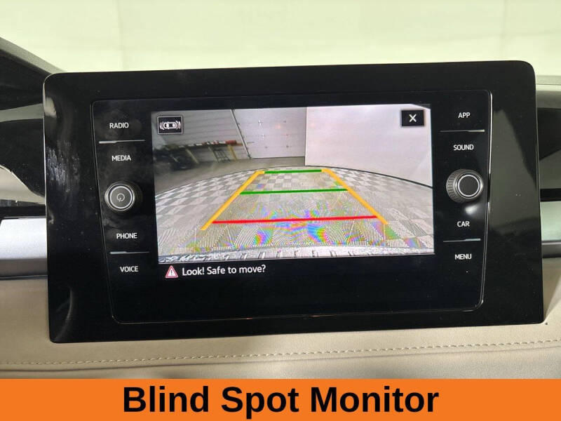 2025 Volkswagen Taos SE