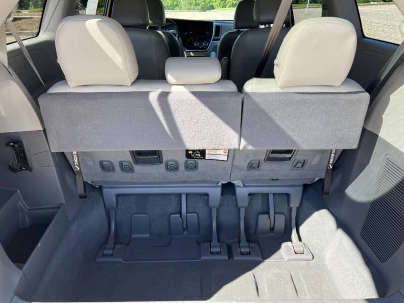 2020 Toyota Sienna L 7-Passenger
