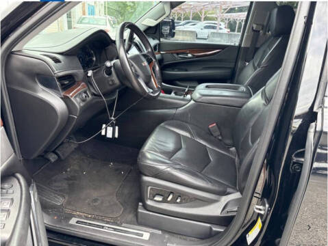 2018 Cadillac Escalade Standard