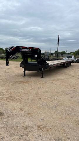 2023 Diamond C GH20-40MR for sale at The Trailer Lot in Hallettsville TX