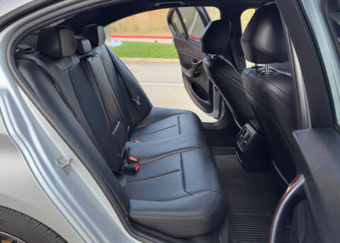 2016 BMW 3 Series 320i