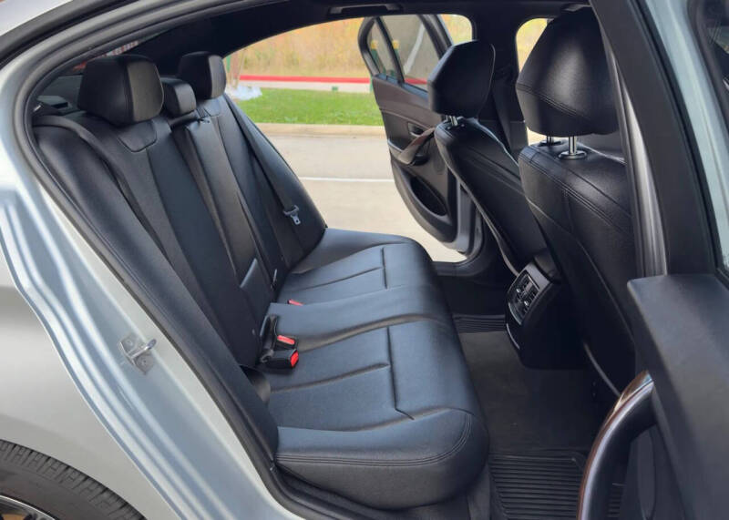 2016 BMW 3 Series 320i