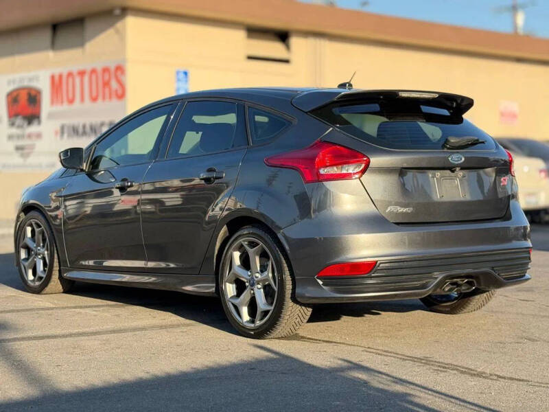 2017 Ford Focus ST