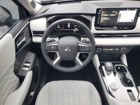 2025 Mitsubishi Outlander SEL Platinum Edition