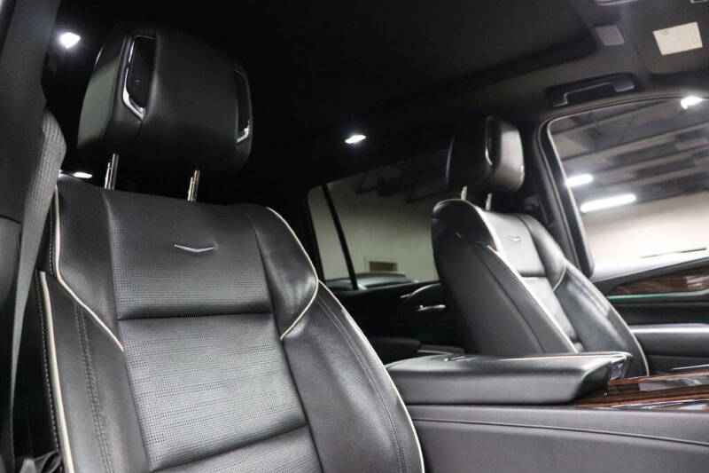 2022 Cadillac Escalade ESV Premium Luxury