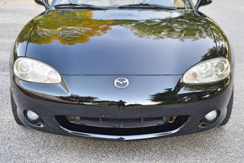 2002 Mazda Miata LS photo 26