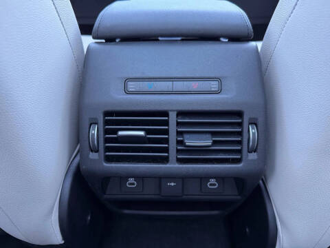 2022 Land Rover Discovery Sport P250 SE