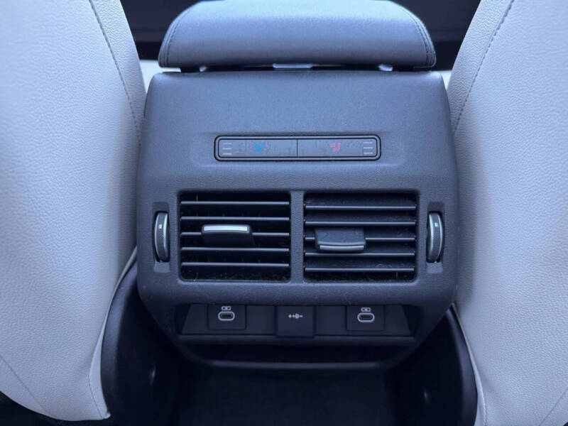 2022 Land Rover Discovery Sport P250 SE