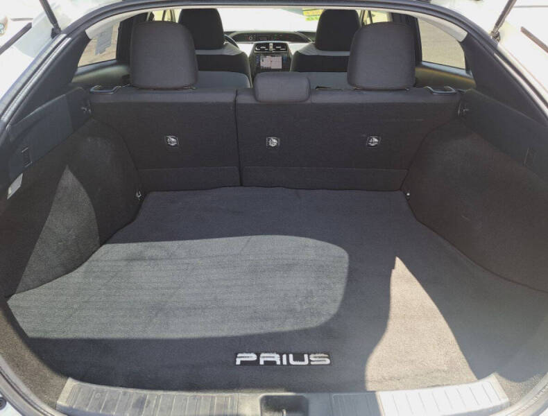 2016 Toyota Prius Three