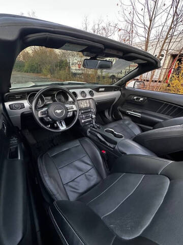 2017 Ford Mustang EcoBoost Premium