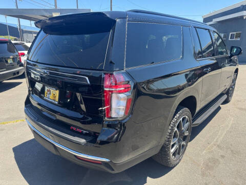 2022 Chevrolet Suburban RST