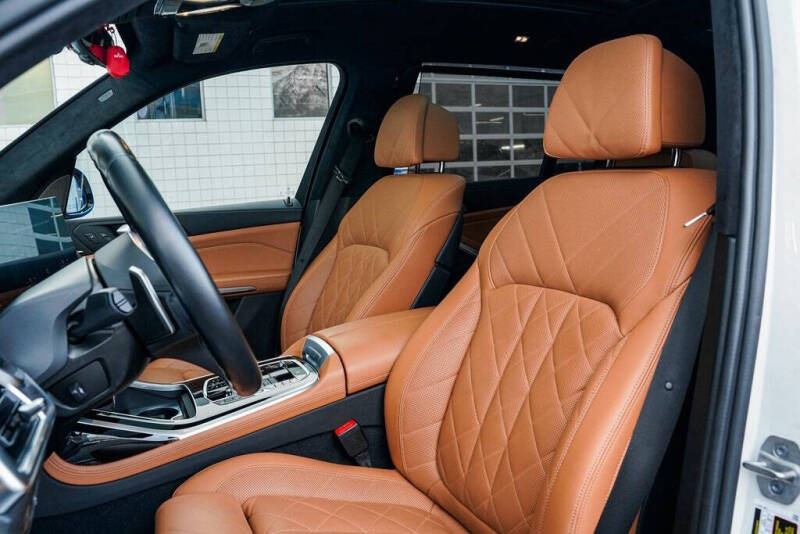 2023 BMW X7 xDrive40i