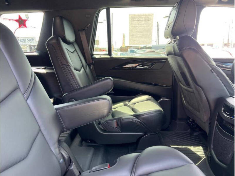 2019 Cadillac Escalade Platinum