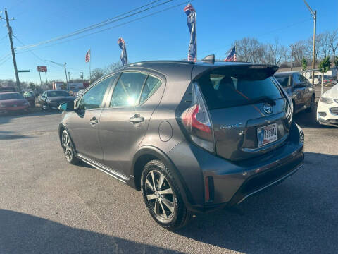 2018 Toyota Prius c Three