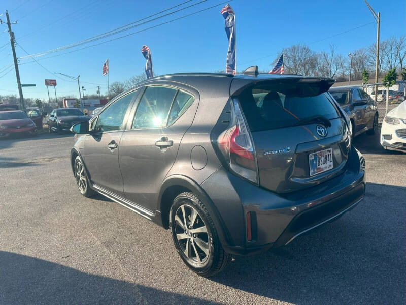2018 Toyota Prius c Three