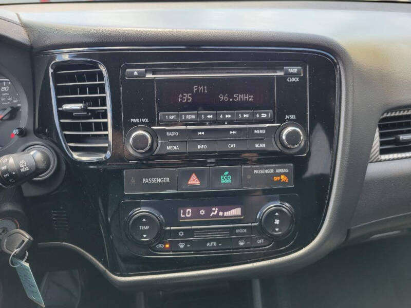 2016 Mitsubishi Outlander ES