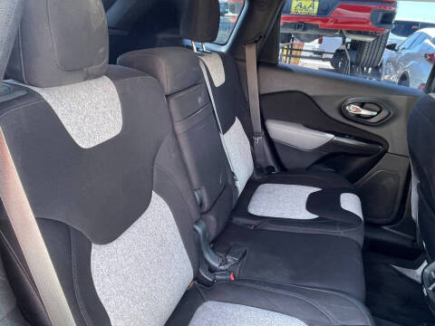 2014 Jeep Cherokee Sport