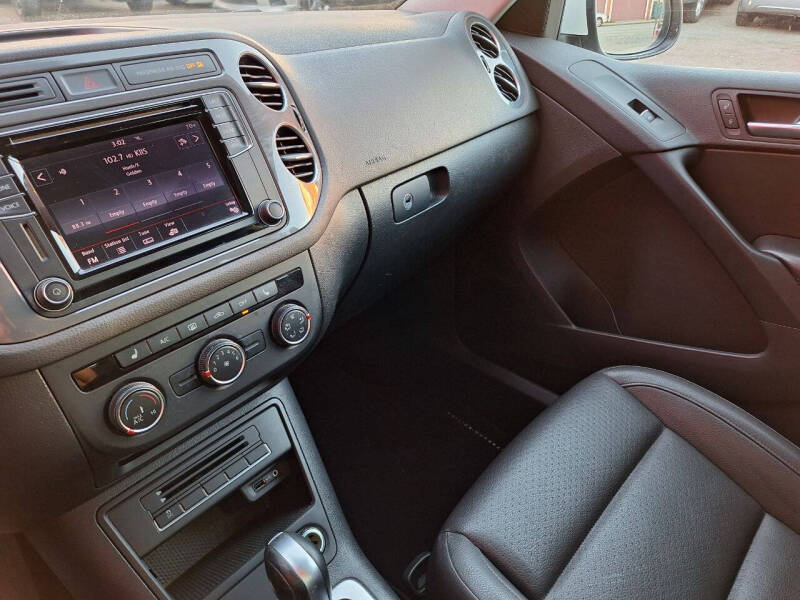 2017 Volkswagen Tiguan 2.0T Wolfsburg Edition