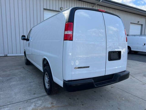 2023 Chevrolet Express 2500