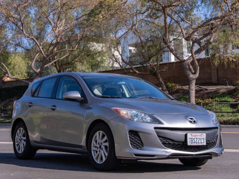 2013 Mazda MAZDA3 i Grand Touring