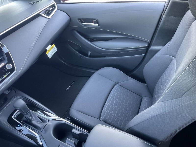 2026 Toyota Corolla Hatchback SE