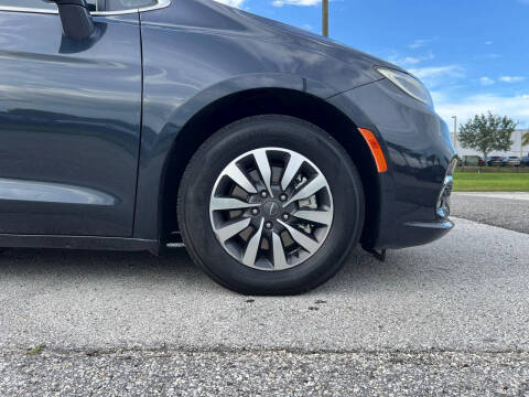 2021 Chrysler Pacifica Hybrid Touring