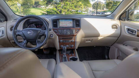 2020 Nissan Pathfinder Platinum