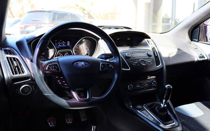 2018 Ford Focus ST