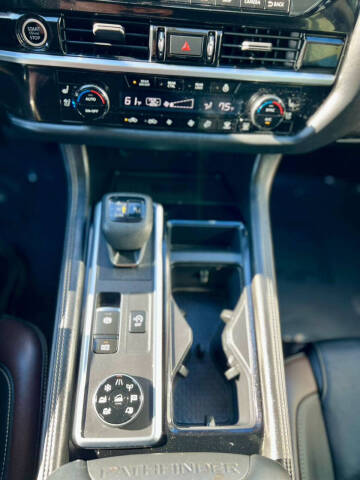 2022 Nissan Pathfinder Platinum