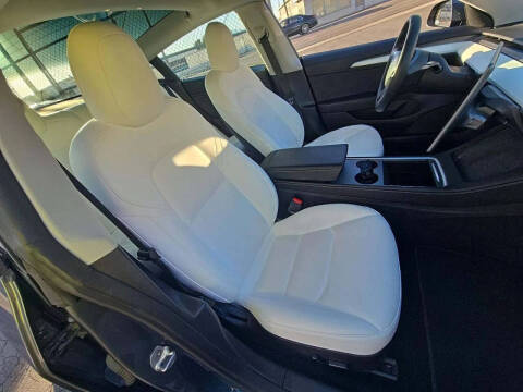 2023 Tesla Model 3 Performance