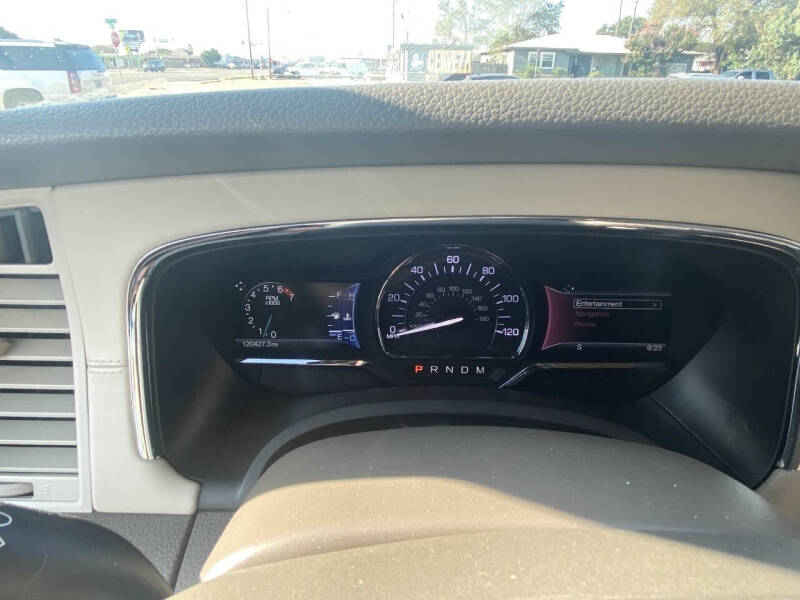 2016 Lincoln Navigator Select