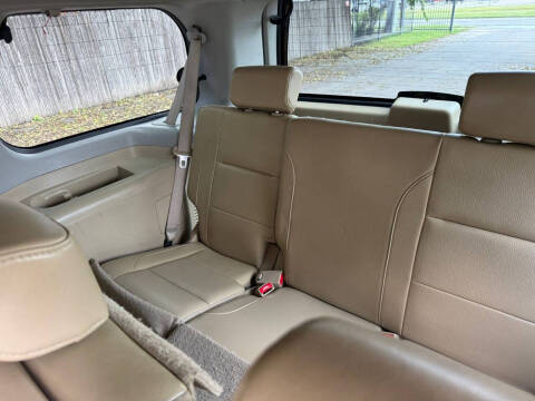 2011 Nissan Armada Platinum