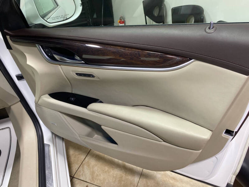 2016 Cadillac XTS Luxury