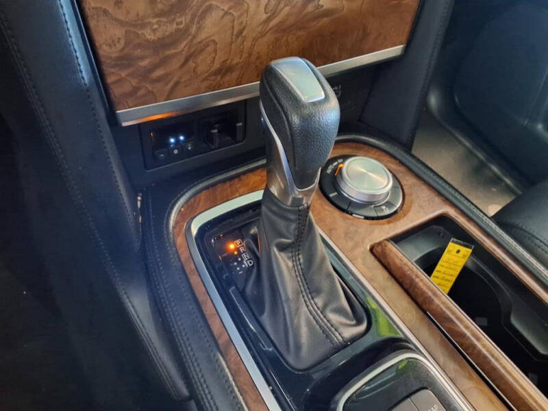 2022 Nissan Armada SL