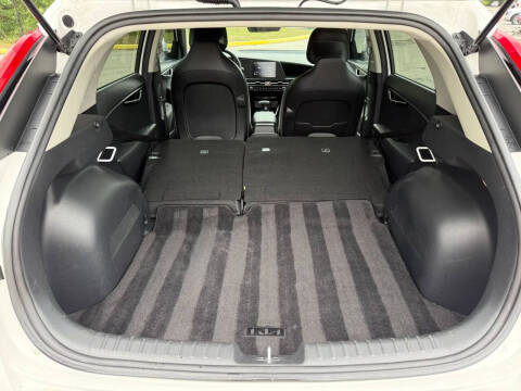 2024 Kia Niro LX