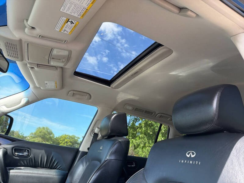 2011 Infiniti QX56