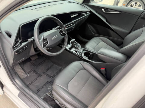 2024 Kia Niro EX