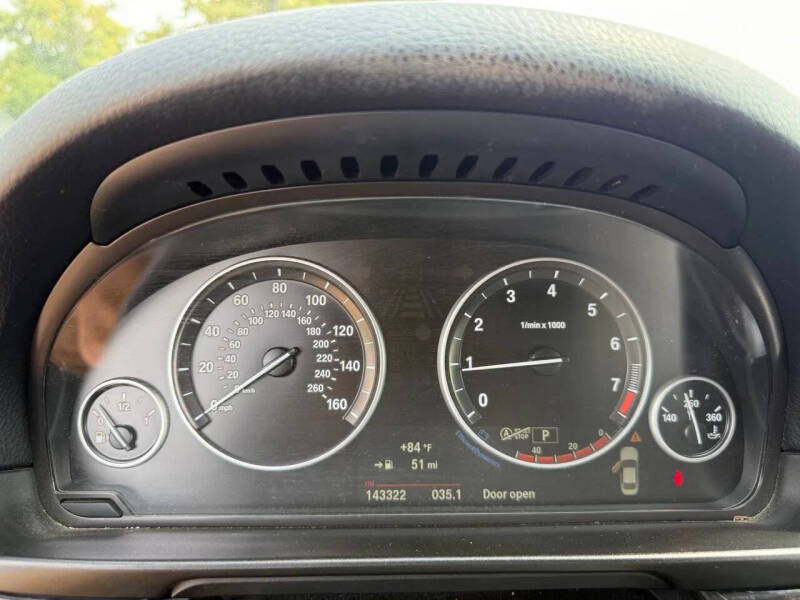 2015 BMW 5 Series 528i