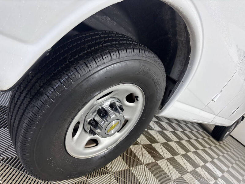 2024 Chevrolet Express LT 3500